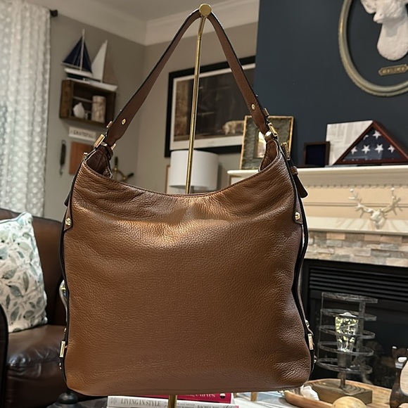 Authentic Michael Kors Bedford Belted Venus Leather Shoulder Bag in Luggage, EUC - Picture 3 of 16